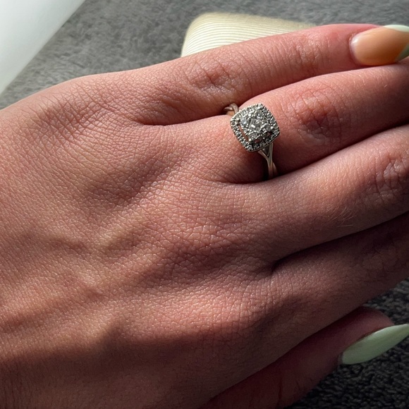 Set de anillo de compromiso y alianza de Oro blanco 10k - Picture 12 of 12